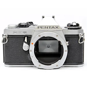 This list of the top 5 best Pentax ME Super lenses with alternatives for every budget. If you need a Pentax K-mount lens for your ME Super, this is for you.