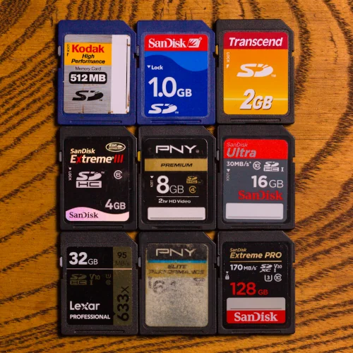 Compatible memory cards for the Canon Powershot lineup of cameras. Canon PowerShot memory cards only used a handful of differnt types, with most cameras used SD memory cards.