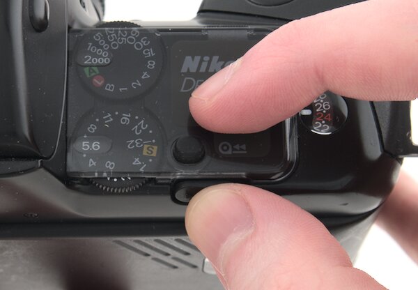 Nikon N4004 Film Rewind Button and Lock