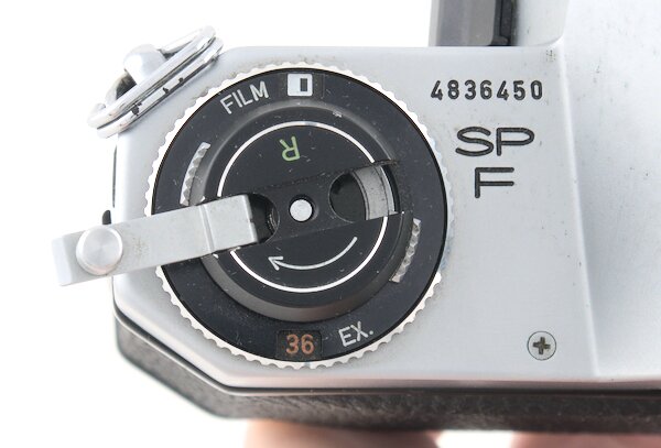 /how-to-rewind-remove-film-pentax-spotmatic/pentax-spotmatic-film-rewind-lever.jpg