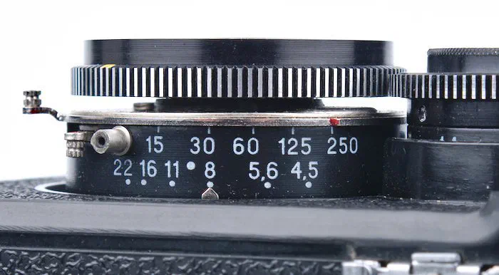 Shutter Speeds Shutter Speeds on the Lubitel 166B