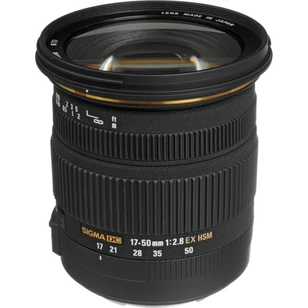 Sigma 17-50mm f2.8 EX DC OS HSM FLD zoom lens