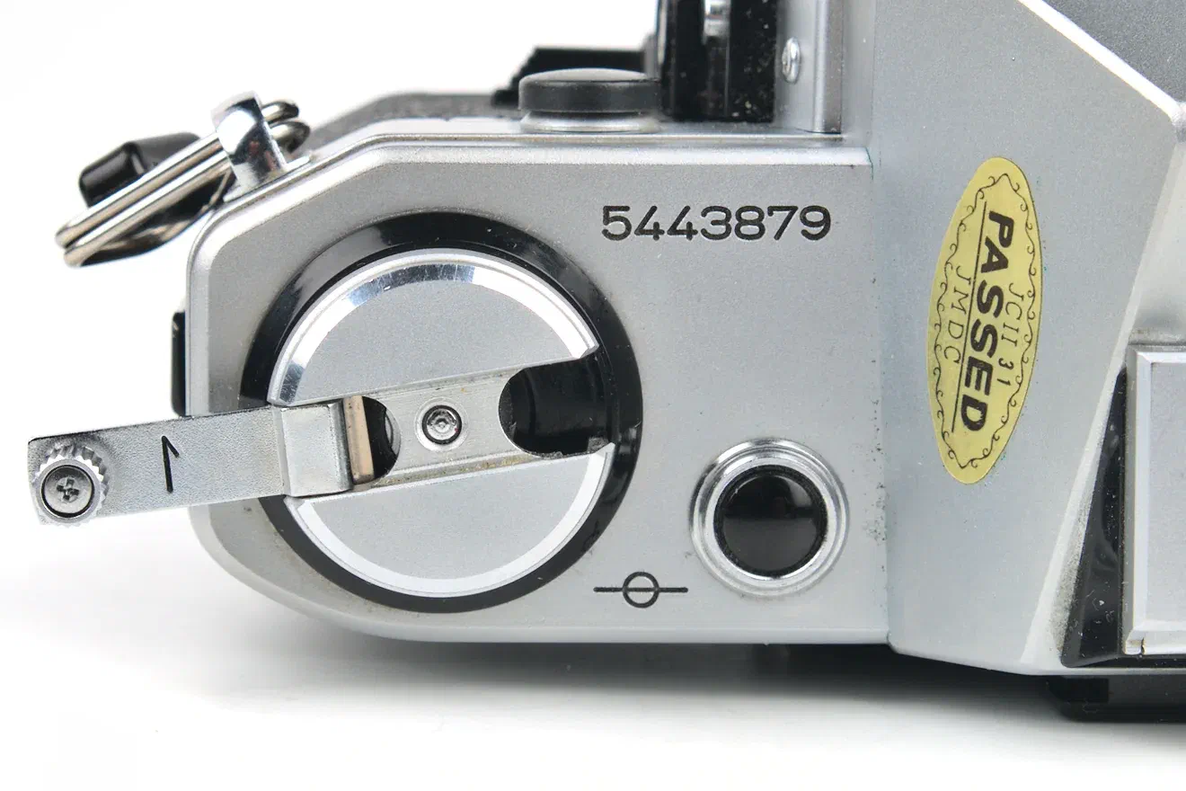 Canon AE-1 film rewind knob Canon AE-1 film rewind knob
