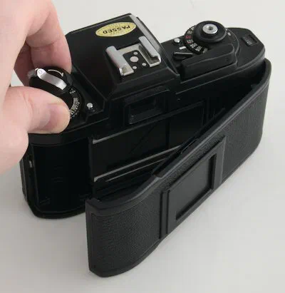 Nikon FG Open Film Door