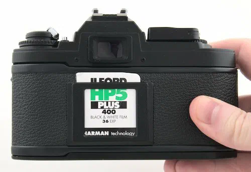 Nikon FG Close Film Door