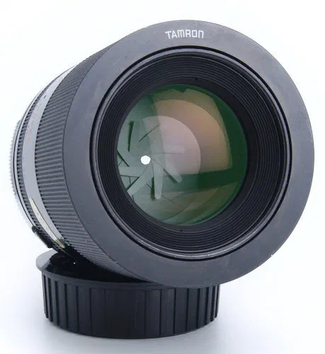 Front Element of Macro Lens and Aperture Blades Front Element of Macro Lens and Aperture Blades