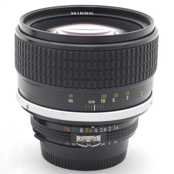 Nikon 85mm f/1.4 Ai Portrait Lens Nikon 85mm f/1.4 Ai