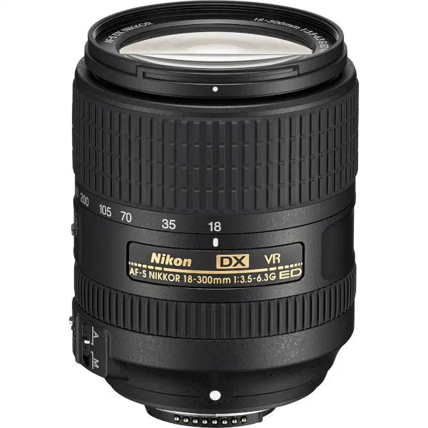 Nikon AF-S DX NIKKOR 18-300mm f/3.5-6.3G ED VR Nikon AF-S DX NIKKOR 18-300mm f/3.5-6.3G ED VR