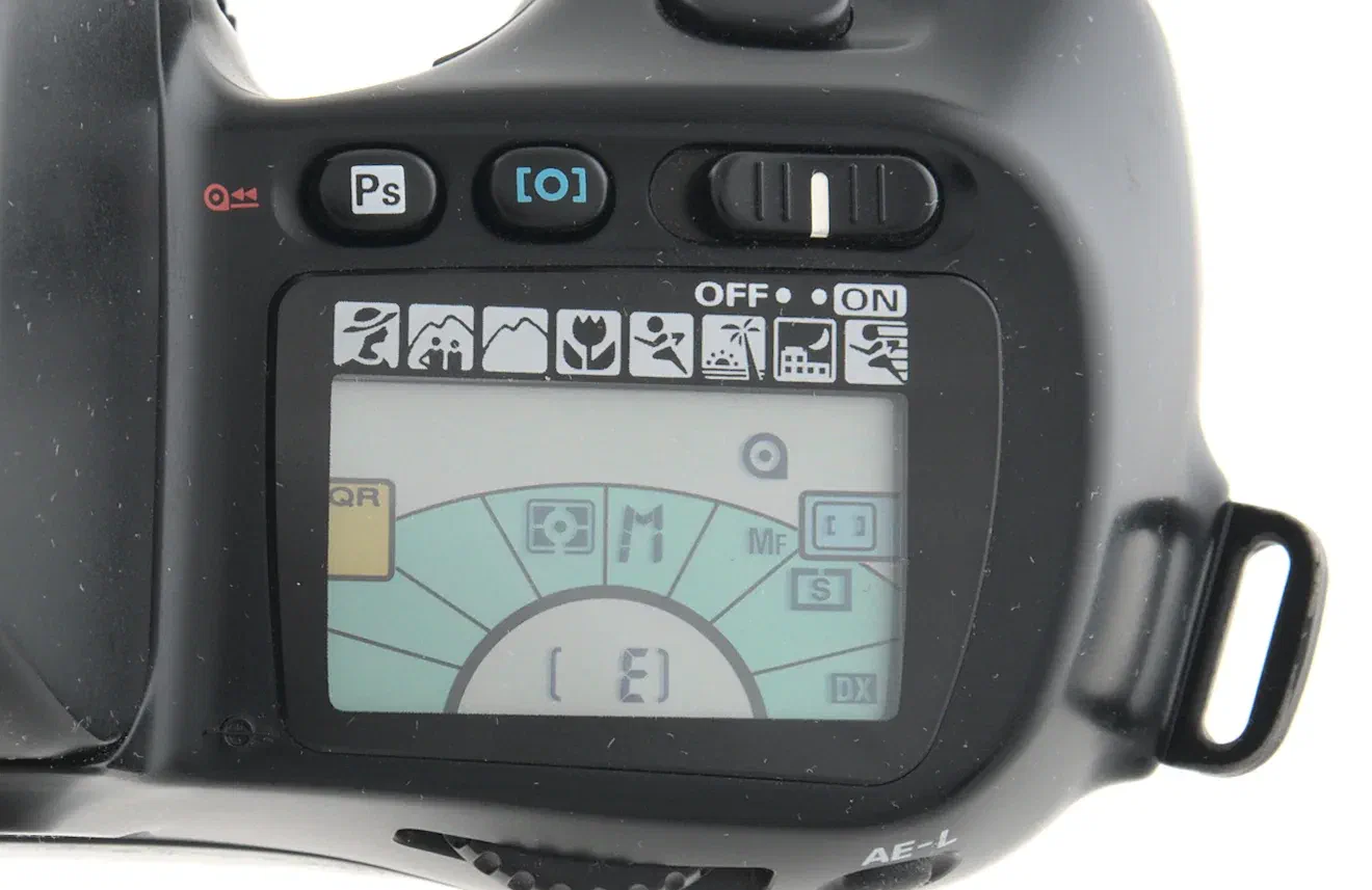 Nikon N70 film rewound