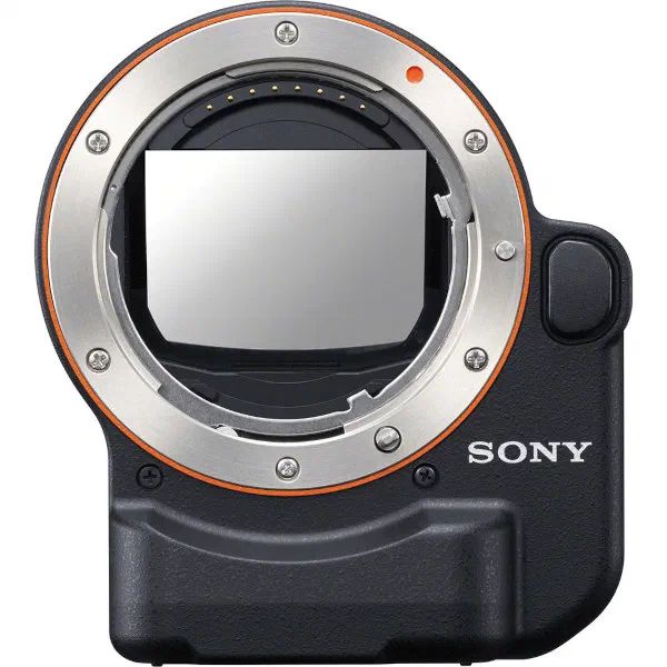 Sony LA-EA4 A-mount to E-mount Adapter with auto focus Sony LA-EA4 A-mount to E-mount lens adapter with phase detection autofocus