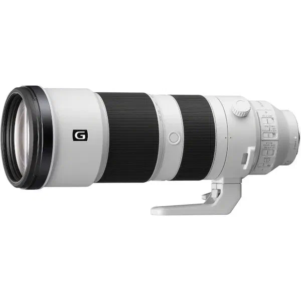 Sony FE 200-600mm f5.6-6.3 G Super Zoom Lens Sony FE 200-600mm f5.6-6.3 G Super Zoom Lens