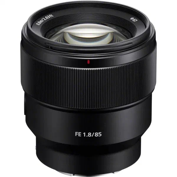 Sony FE 85mm f1.8 prime telephoto lens for portraits